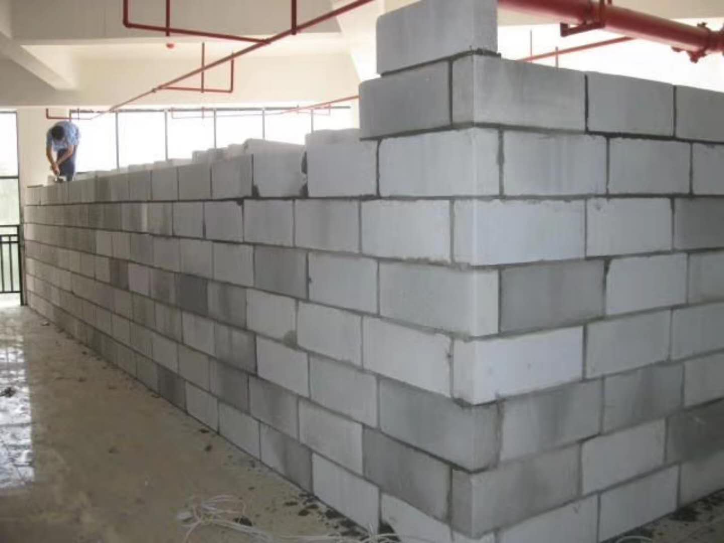 卢湾蒸压加气混凝土砌块承重墙静力和抗震性能的研究